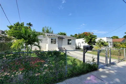 70 NW 33rd St, Miami FL 33127