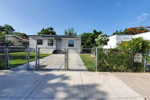 70 NW 33rd St, Miami FL 33127