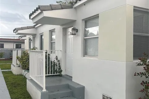 850 81st St # 2, Miami Beach FL 33141