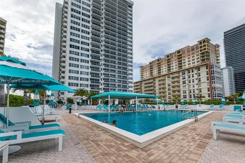3140 S Ocean Dr # 603, Hallandale Beach FL 33009