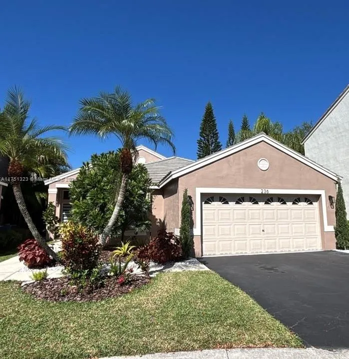 236 E Bayridge Dr, Weston FL 33326