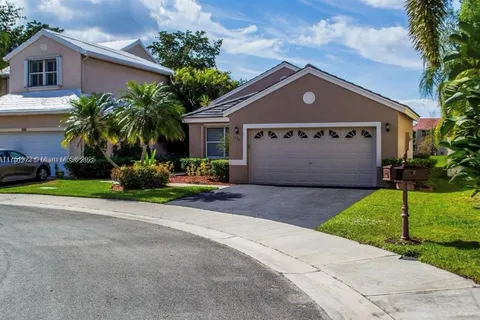 236 E Bayridge Dr, Weston FL 33326