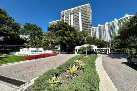 20201 E Country Club Dr # 308, Aventura FL 33180