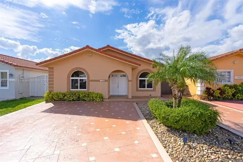 7118 W 30th Ct, Hialeah FL 33018