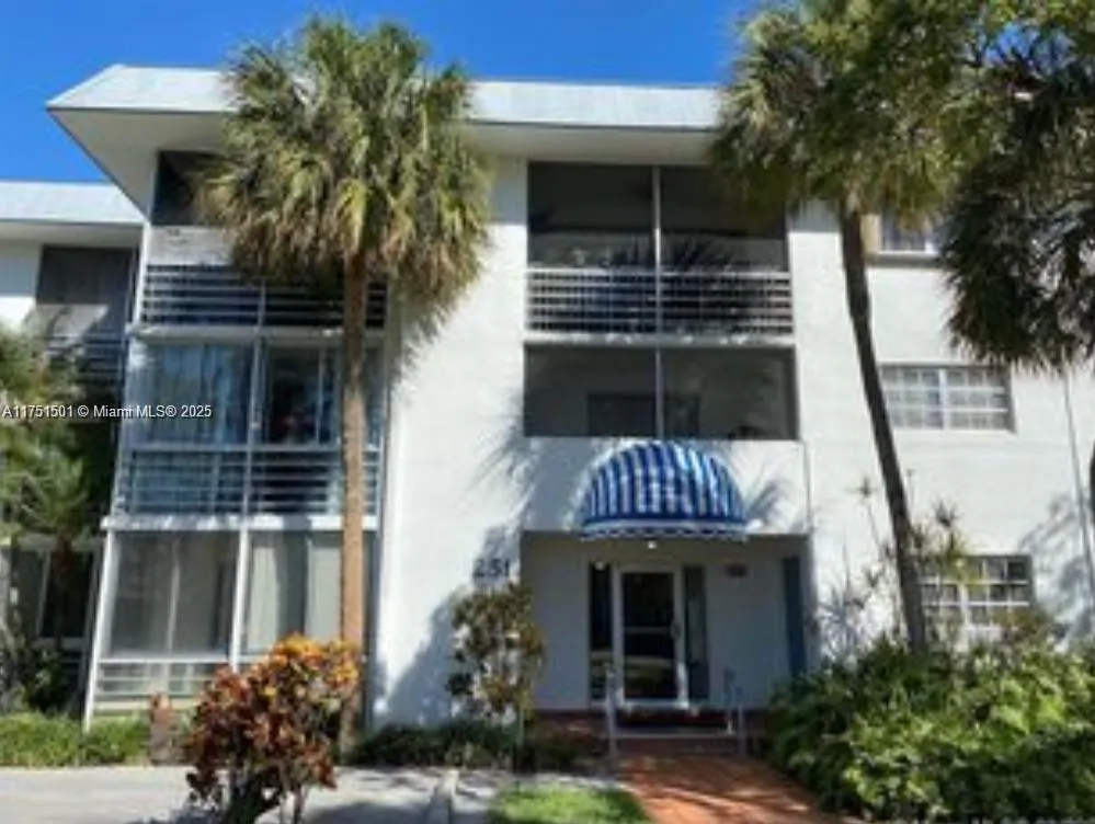 201 Galen # 315W, Key Biscayne FL 33149
