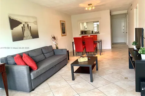 201 Galen # 315W, Key Biscayne FL 33149
