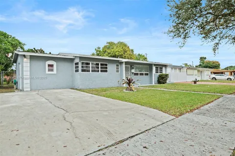 4041 NW 191st St, Miami Gardens FL 33055