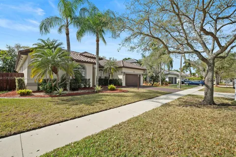 16358 S Mariposa Cir S, Pembroke Pines FL 33331