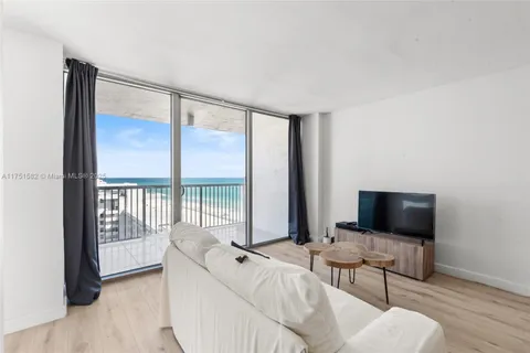 2655 Collins # 2405, Miami Beach FL 33140