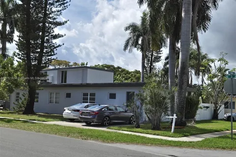 250 SE Park St # 6, Dania Beach FL 33004