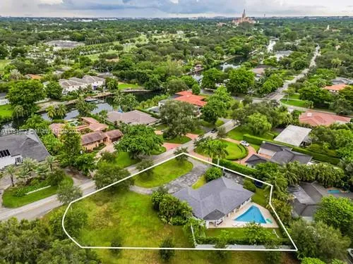 4825 Granada Blvd, Coral Gables FL 33146