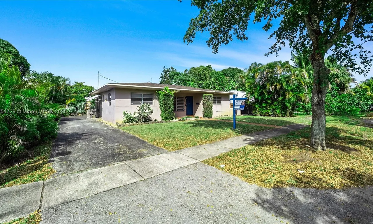 1025 NW 128th St, North Miami FL 33168