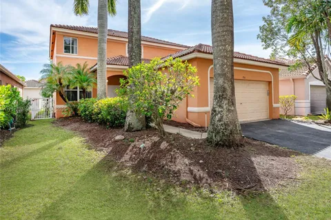 934 Bluewood Ter, Weston FL 33327