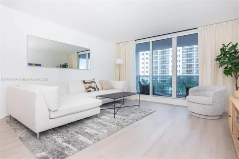 2301 Collins Ave # 816, Miami Beach FL 33139