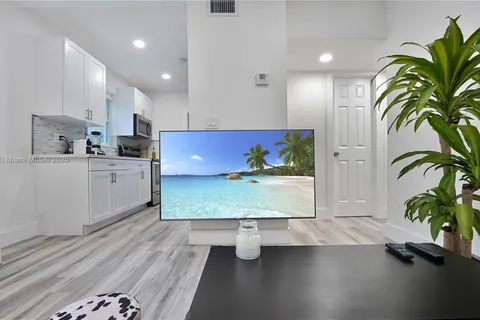 1441 NE 154th Ter, North Miami Beach FL 33162