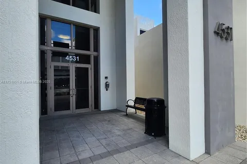 4531 Ponce De Leon Blvd # 211, Coral Gables FL 33146