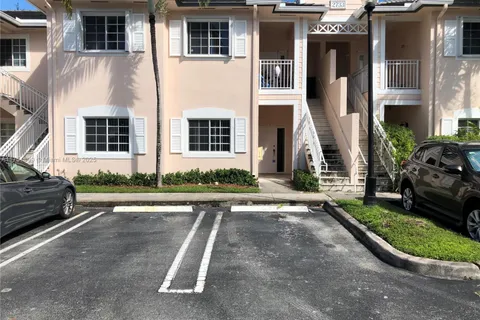2733 NE 3rd Ct # 103, Homestead FL 33033