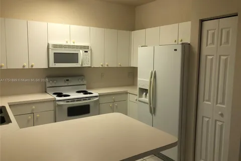 2733 NE 3rd Ct # 103, Homestead FL 33033