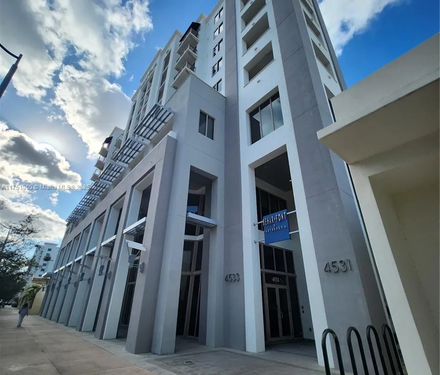 4531 Ponce De Leon Blvd # 215, Coral Gables FL 33146