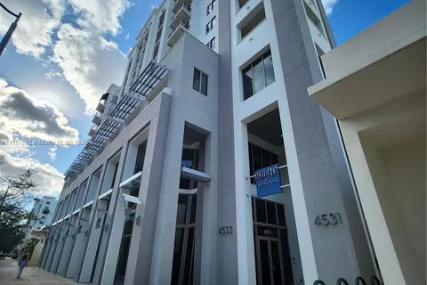 4531 Ponce De Leon Blvd # 215, Coral Gables FL 33146