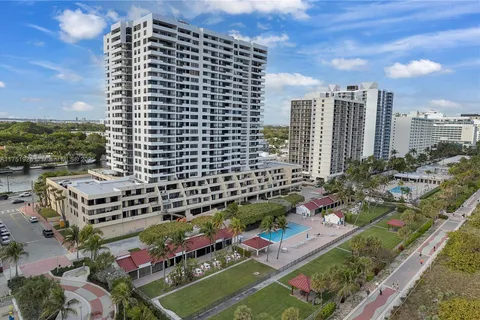 2555 Collins Ave # 2404, Miami Beach FL 33140