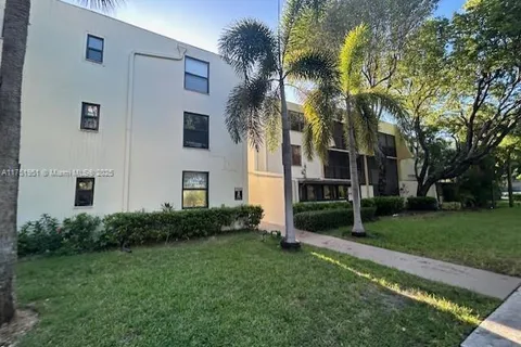 20200 W Country Club Dr, Aventura FL 33180