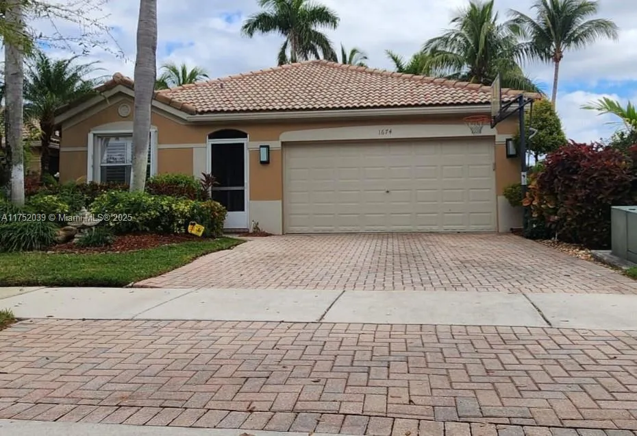 1674 Orion Ln, Weston FL 33327