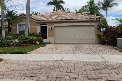 1674 Orion Ln, Weston FL 33327