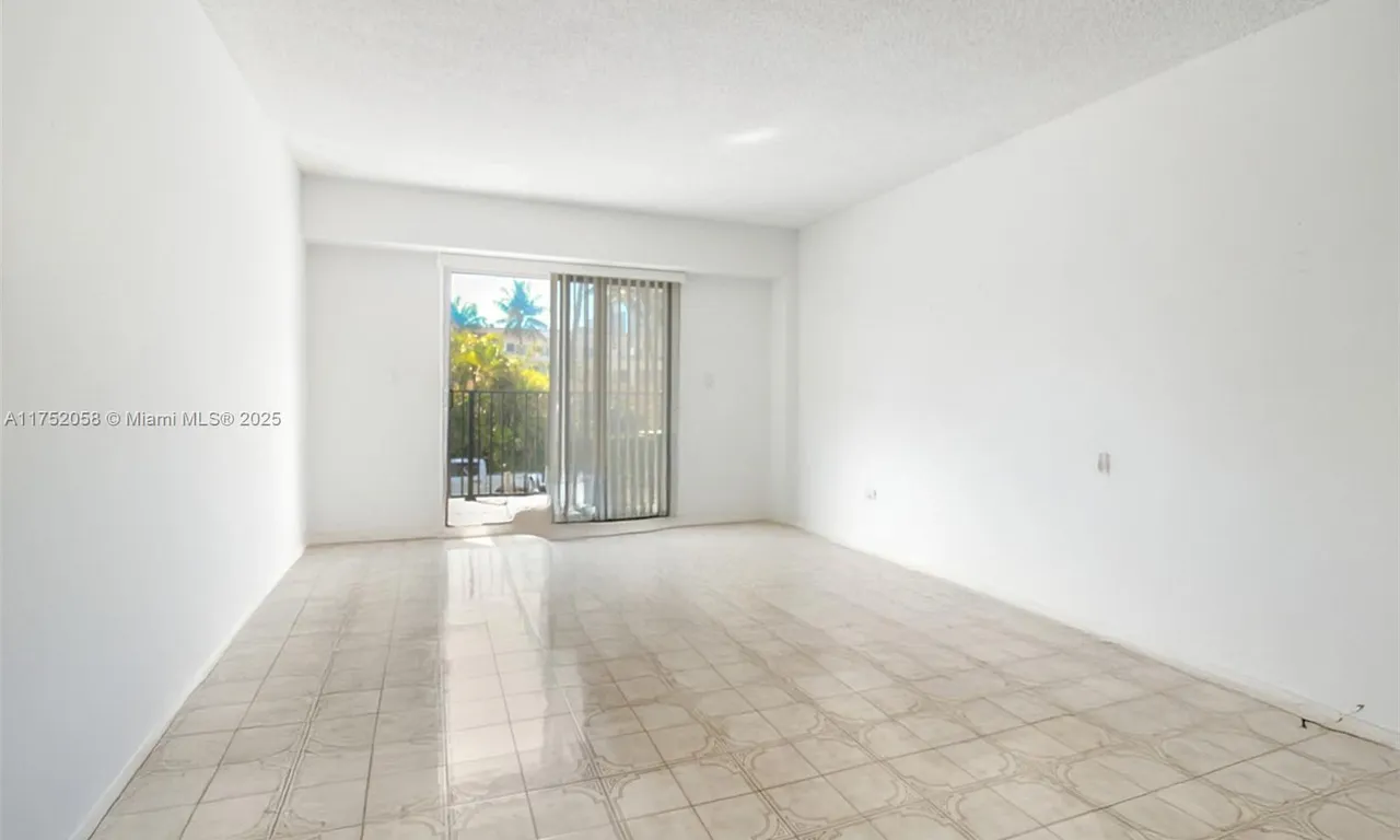 1000 Michigan Ave # 208, Miami Beach FL 33139