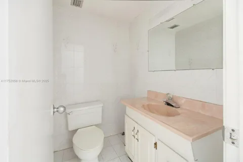 1000 Michigan Ave # 208, Miami Beach FL 33139