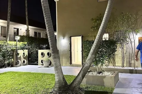 4271 NW 11th St # 1, Miami FL 33126