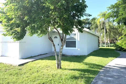 848 SW 10th St, Florida City FL 33034
