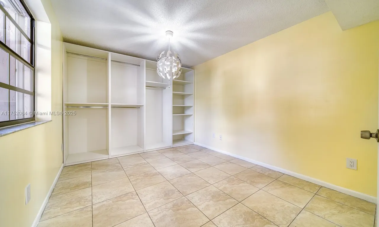 800 Independence Dr # B, Homestead FL 33034