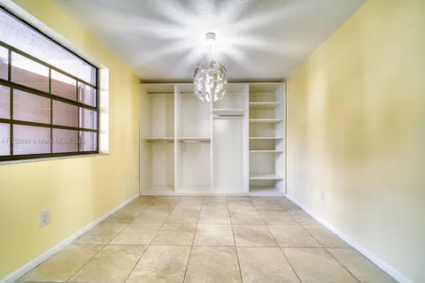 800 Independence Dr # B, Homestead FL 33034