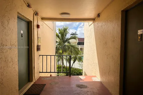 13903 SW 90th Ave # 214E, Miami FL 33176