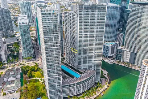 475 Brickell Ave # 2809, Miami FL 33131