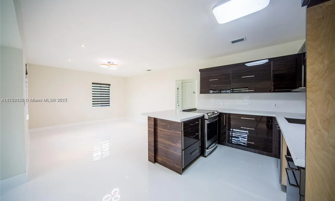 1748 NE 180th St, North Miami Beach FL 33162
