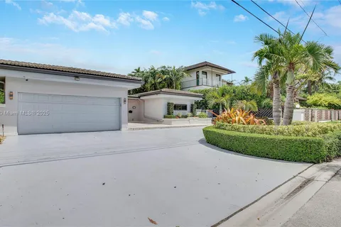 1031 N Shore Dr, Miami Beach FL 33141