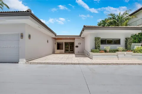 1031 N Shore Dr, Miami Beach FL 33141