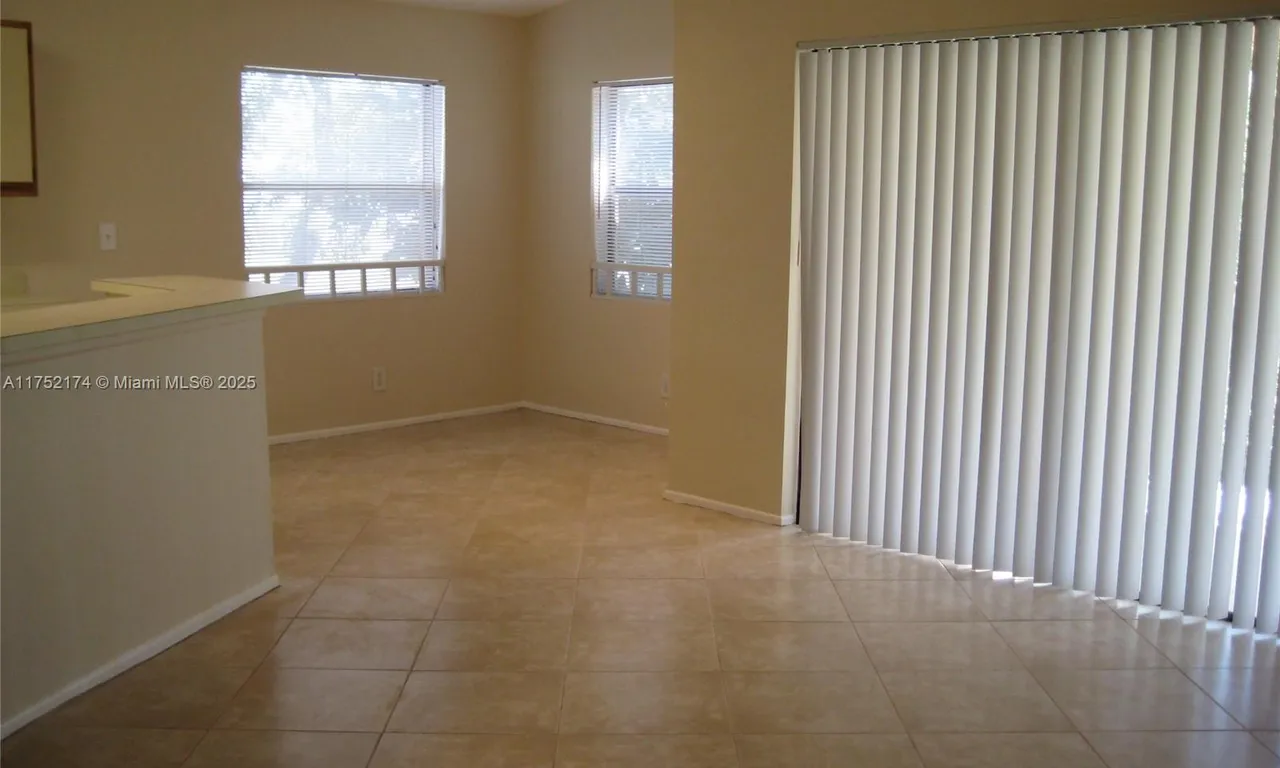 9999 Summerbreeze Dr # 1112, Sunrise FL 33322