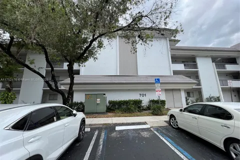 701 N Pine Island Rd # 202, Plantation FL 33324