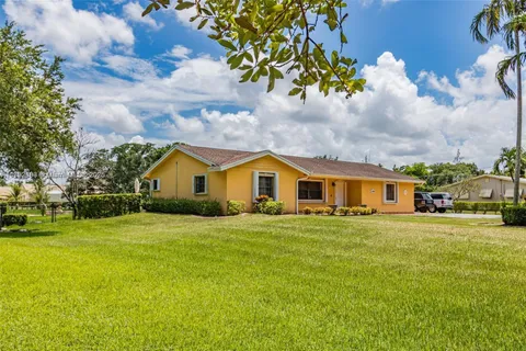 13450 SW 26th St, Davie FL 33325