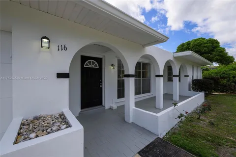 116 NE Solida Dr, Port St. Lucie FL 34983