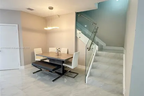10351 NW 30th Ter # 10351, Doral FL 33172