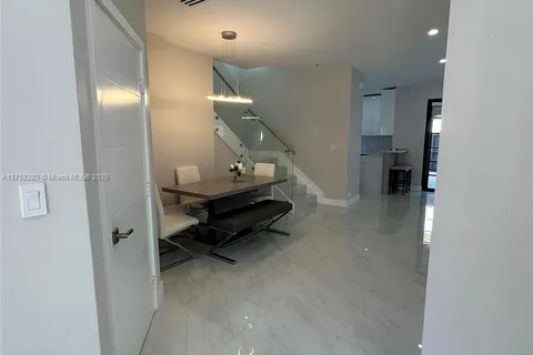 10351 NW 30th Ter # 10351, Doral FL 33172