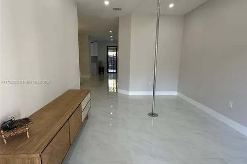 10351 NW 30th Ter # 10351, Doral FL 33172