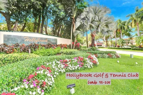 411 S Hollybrook Dr # 205, Pembroke Pines FL 33025