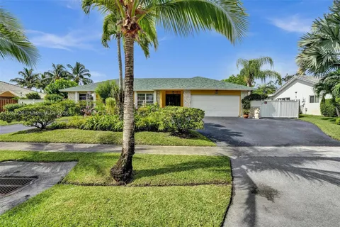 7260 SW 20th St, Plantation FL 33317