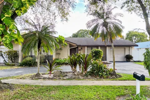 10410 SW 50th Pl, Cooper City FL 33328