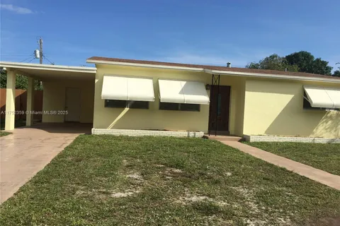 2626 NE 3rd Ct, Boynton Beach FL 33435